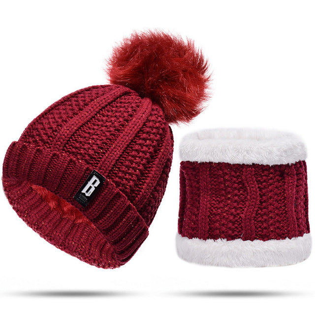 Women's Cap and Scarf Set